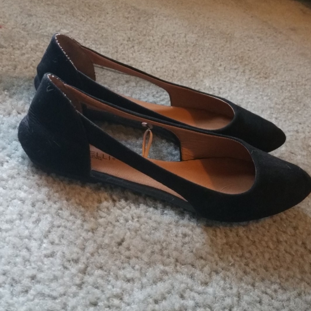 Black flats